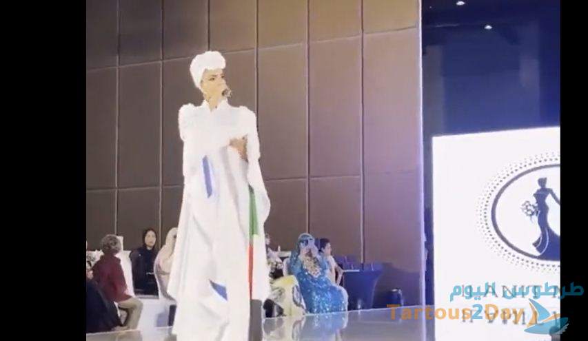 المغنية الاسرائيلية "نريكس" تقدم أغنية عربية في أسبوع الموضة في دبي