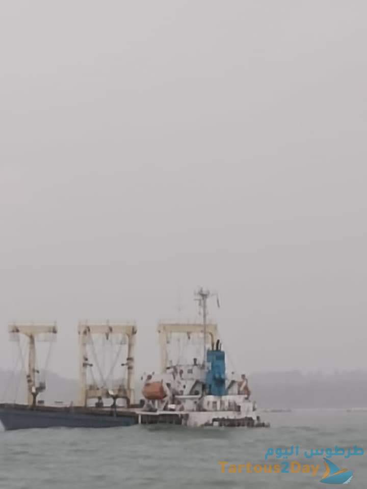 اجلاء طاقم سفينة برنسس ميرال قبالة شواطئ الهند (صور)