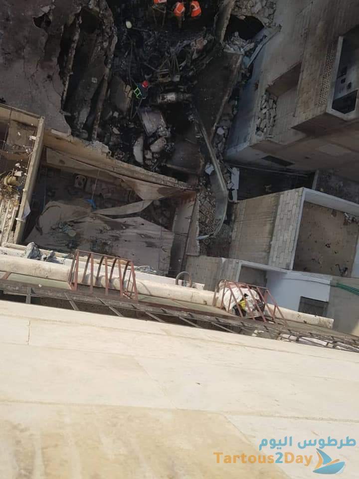 صور..سقوط طائرة هليكوبتر بين الابنية في محافظة حماه