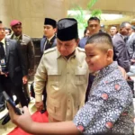 Momen Prabowo Disambut Siswa SD hingga Mahasiswa Indonesia di Singapura