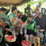 Anies, Rieke ‘Oneng’ dan Baba Alun Iringi Affan Kurniawan ke Tempat Peristirahatan Terakhir
